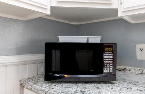 The Sunny Southern Manse Back Walk Downtown - Foto 20