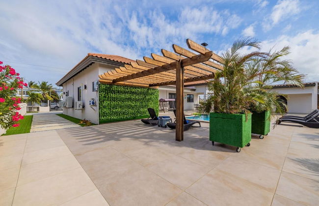 NEW 6BR Villa w Pool Across Street Palmbeach - Foto 39