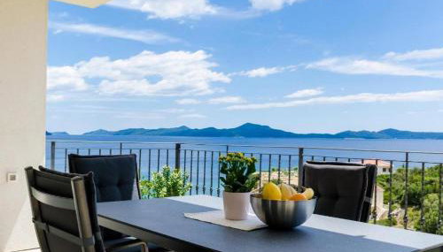 Beachfront Villa with Swimming Pool,Terrace and Sea view - Foto 4