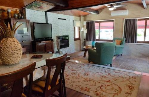 CABAÑA DE MADERA JUNTO AL LAGO LAS JARAS - Foto 7