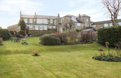 Sneaton Hall Apartment 4 - Photo 14