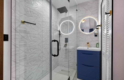 Villa 800 - 3 BEDROOM - 3 AND A HALF BATHROOMS -6 BEDS- Spa like Retreat Saline Pool & Jacuzzi - Foto 53