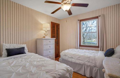 Private Waterfront Home: Dock, Kayaks - Foto 12