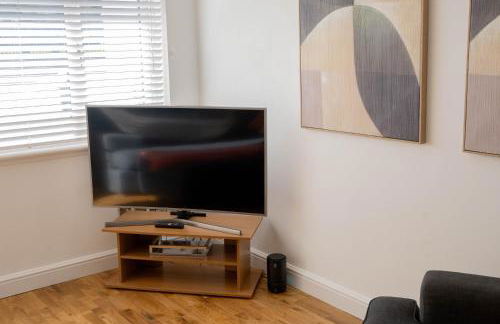 Paisley with Parking & Balcony - Pass the Keys - Foto 18