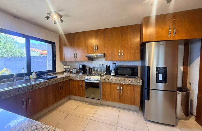 Modern LUX Ajijic 2 Bed Home -fantastic Location -bikes - Gym - Pickleball Court - Foto 47