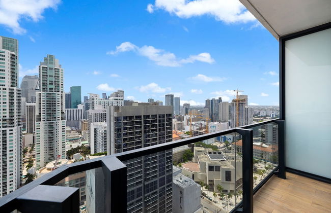 Apt with Stunning View at Downtown Miami - Photo 19