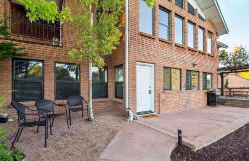 Patio, Grill and Fire Pit Show Low Escape! - Foto 1