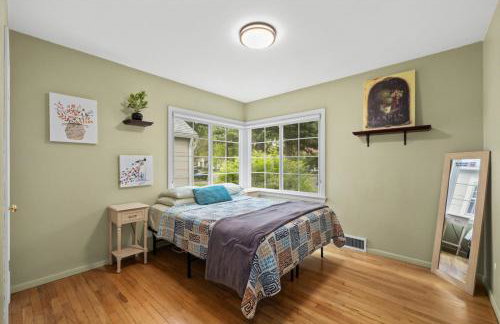 Bo360 Cheerful Home with private HOT TUB - Foto 17
