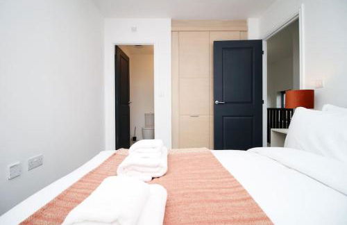 Modern and Cosy 3 Bed House Close to Cardiff City Centre perfect for Family Relocations, Contractors & Groups by Gurkha Stay with Free Parking and Wifi - Foto 24