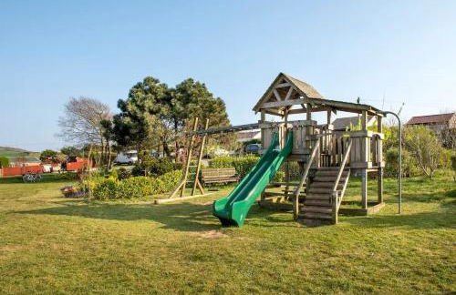 Two Bed Chalet with Sea Views - Photo 11