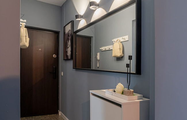 Chic Black White 2BR Retreat on Dambovitei - Foto 21