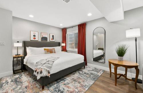 Contemporary Gem - Rooftop Deck & Private Hot Tub! - Foto 36