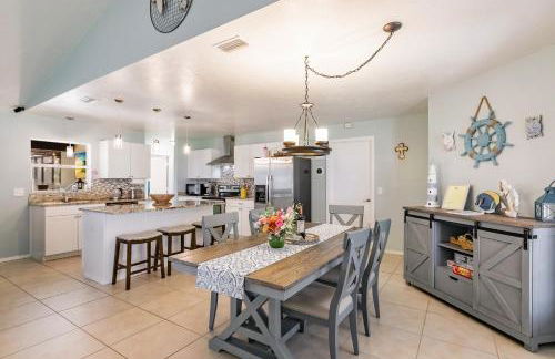 Sunny Oasis Getaway -Heated Pool-Mini Golf-Near Beach - Foto 7