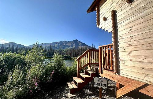 Romantic Lakefront Cabin with Mountain Views, Perfect for a Trip to Cantwell, Alaska - Foto 5