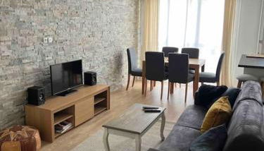 Super 3 pcs et Parking aux portes de Paris et stade de france à proximité des sites touristiques parisiens Montmartre , champs Élysée ,châtelet etc et des transports métro,RER ,wifi disponible - Foto 3