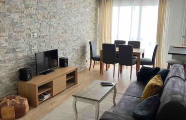 Super 3 pcs et Parking aux portes de Paris et stade de france à proximité des sites touristiques parisiens Montmartre , champs Élysée ,châtelet etc et des transports métro,RER ,wifi disponible - Foto 3