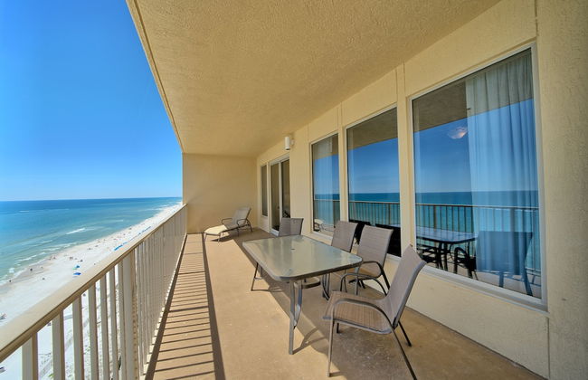 Comfortable High-Rise Condo with Beach Access - Unit 1404 by RedAwning - Foto 31
