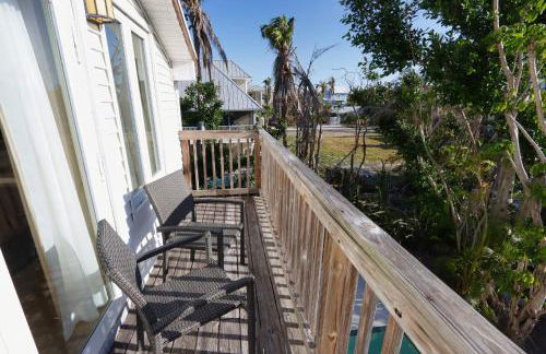 Beautifully Updated, 4 Bedroom Pool Home, 50 Yards to the Beach!! Captiva Escapade - Foto 14