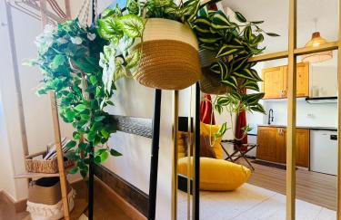 Studio rénové climatisé tout confort - Lit Queen size - emplacement idéal près des plages - Photo 3