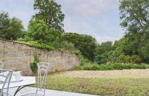 The Cottage At Stainsacre Hall - Photo 5