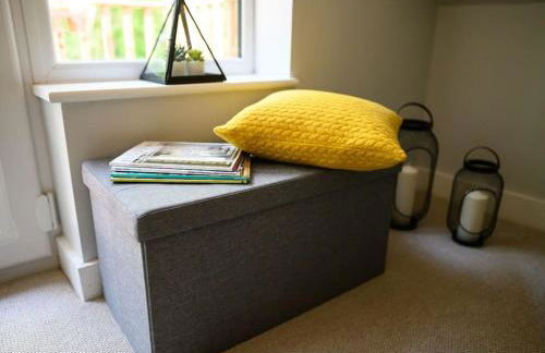 The Coach House at Wenvoe Manor, Cardiff - Photo 71