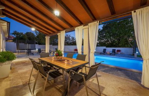 Villa Desapemani with heated pool - Photo 34