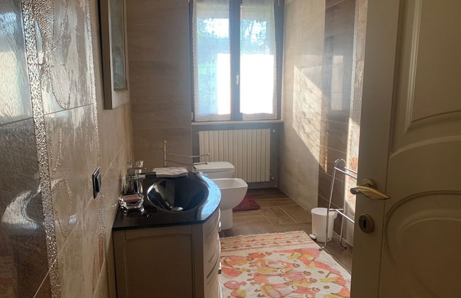 Remarkable 6 Bedrooms Villapiemonte With Land - Foto 13