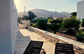 Flora & Agelos Studios - Paros - Photo 17