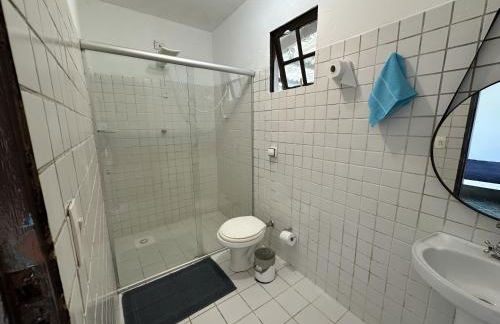 Baleia Pé na Areia - Foto 11