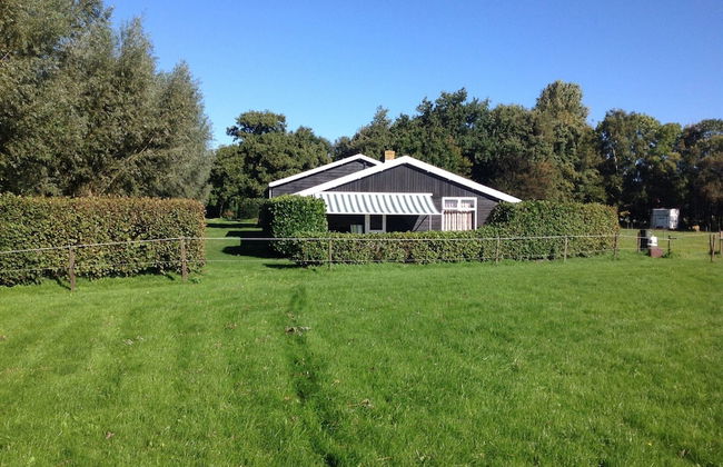 Peaceful Holiday Home near Center in Burgh Haamstede - Foto 1
