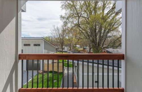 Brand New Modern House - Walk to Main Street - Foto 4