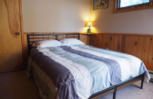 Vermilion Lakeside Cabin with Sauna, 2 Docks, AC - Photo 25