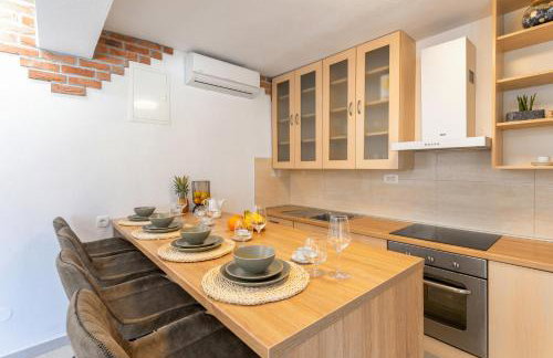 Holiday House Ivan with heated pool - Photo 45