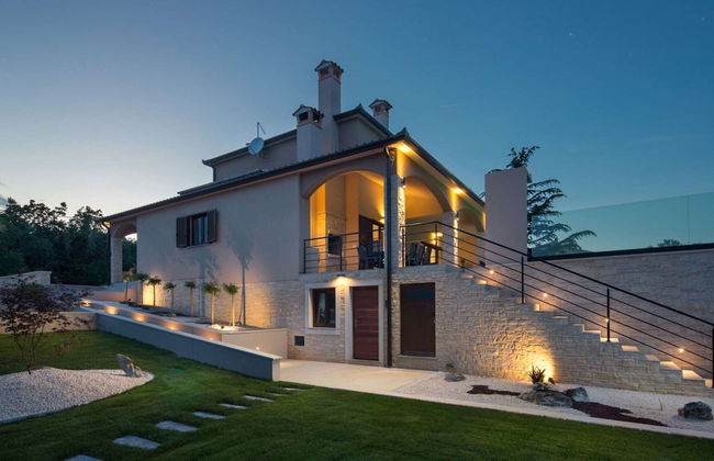 Villa With Pool Surrounded by Woods in Labin - Foto 34