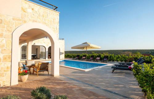 Villa Roza s privatnim grijanim bazenom i jacuzzijem - Foto 51