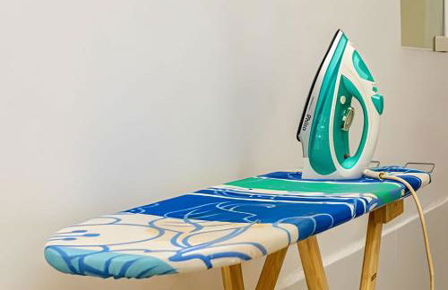 Casa para Famílias e Grupos com Ar-condicionado, Churrasqueira e estacionamento próximo em Praia Grande - Foto 11