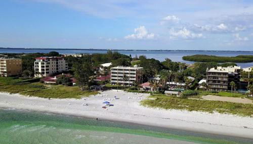 Sunset and Beach view apartment 402 - Photo 3