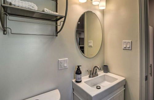 Ideally Located Oakland Home with Private Yard! - Foto 15