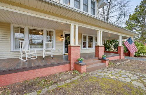 Spacious Salem-Winston Home with Deck! - Foto 29
