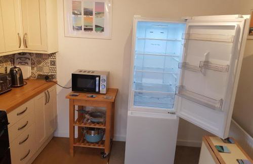 Beechcroft 2 bed part house - Photo 15