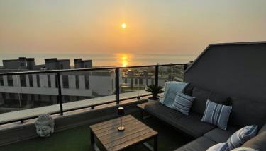 Iconic Alluba Alicante luxury bay - Photo 1