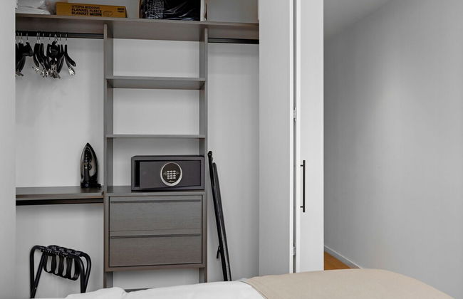 Apt with Stunning View at Downtown Miami - Photo 21