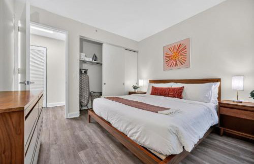 FiDi 1 BR w Work Setup by Anyplace - 11729 - Foto 20