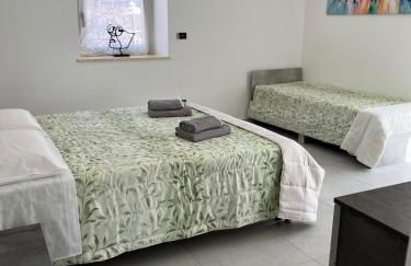 Nel borgo di Capri Leone - Foto 5