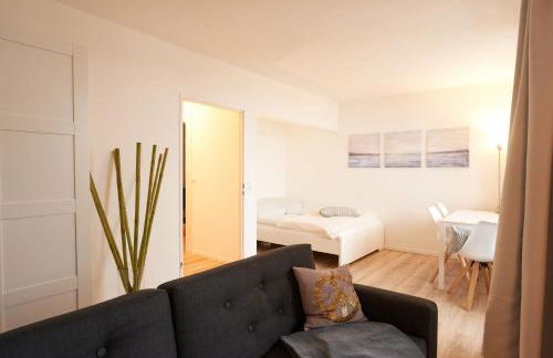 Gemütliches und helles Studio Apartment mit Balkon, Badewanne, WLAN, Parkplatz - Foto 2