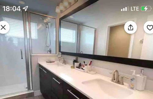 SPACIOUS 6bdrm Villa near ALL the attractions!! - Foto 15