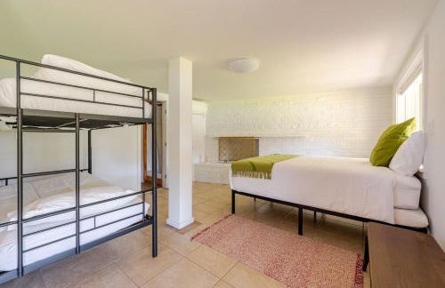 Modern Lakefront Retreat w King Bed - Foto 49