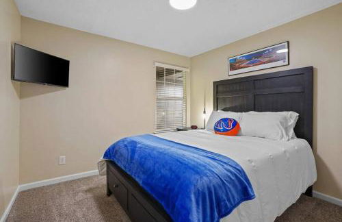 Remodeled, Charming Retreat on the City's Doorstep - Foto 33