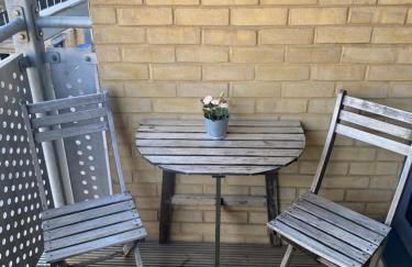 Bond Central - City Centre Oasis - Photo 13