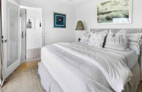 Surfside Villa by Rove Travel - Oceanfront Home with Hot Tub - Foto 26